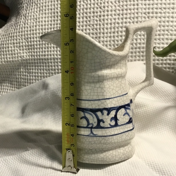 🐇Dedham Pottery~Potting Shed~RARE DESIGN~Milk Pitcher Blue Rabbit 5.5” tall🐇 - Picture 6 of 11